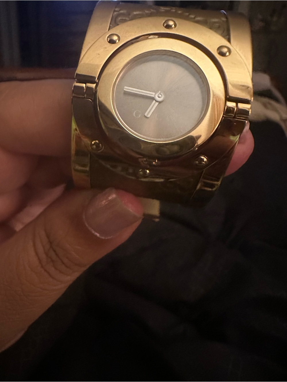 Gucci Gold-Tone Embossed Leather Bangle Watch - Picture 5 of 8